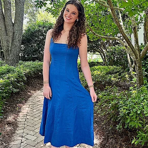 Lilly Pulitzer Calina Linen Midi Dress in Barton Blue NWT - Size 6 Lilly Pulitzer Calina Linen Midi Dress in Barton Blue NWT - Size 6